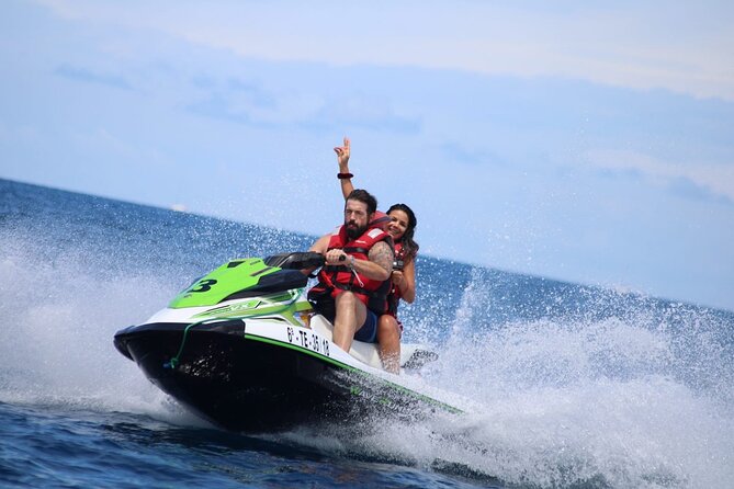 1 hour Jet Ski Safari - Meeting point at Av. de Colón: easy to find, easy to return to