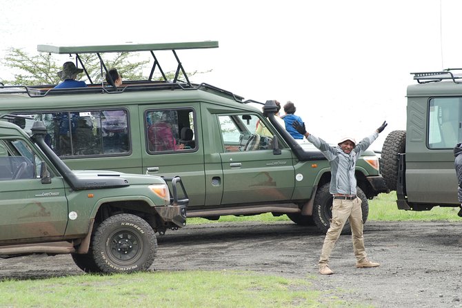 2 Day Serengeti Safari Experience from Mwanza - Day 1: driving in, passing Ndabaka Gate, and scanning for hippos