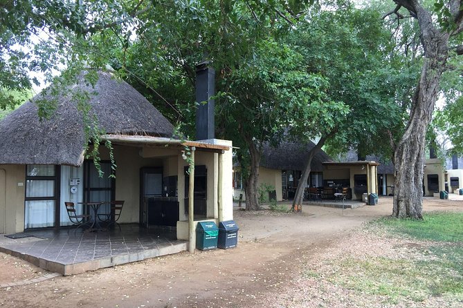 3-Day Kruger National Park Open Vehicle Safari - Staying inside Kruger: air-conditioning and private bathrooms