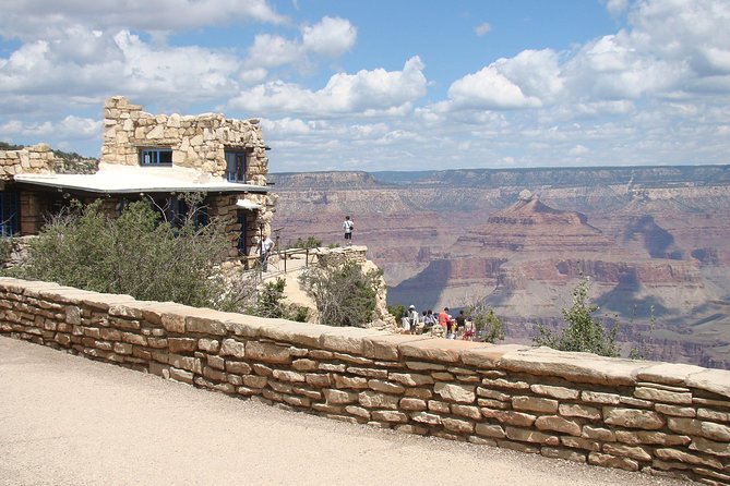 3 Hour Back-Road Safari to Grand Canyon with Entrance Gate By-Pass at 9:30 am - South Rim walk plus the 30-minute back-road gate bypass