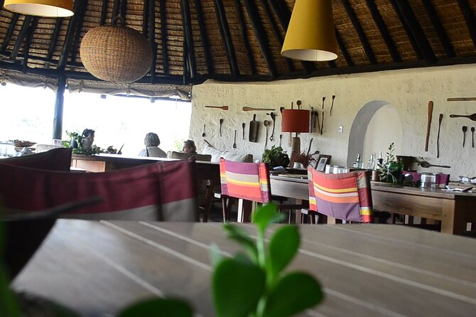 4 Days Safari Lake Nakuru NP Naivasha and Masai Mara - Entering Nairobi safari mode: pickup and your pop-top ride