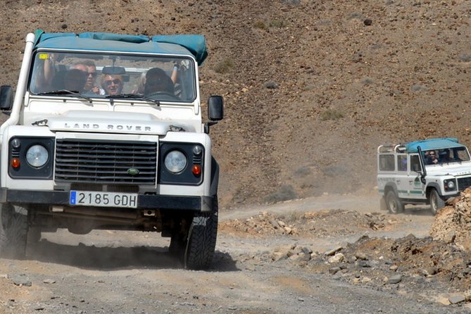 4x4 Jeep Safari Tour in Cofete Beach - Guides Matter: The Human Side of the Safari