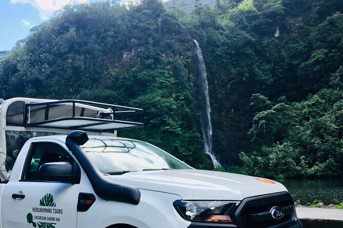 4x4 Safari HEREAKIMANU Tour in the Heart of Tahiti - Papenoo: black sand beaches and surf-country photo breaks