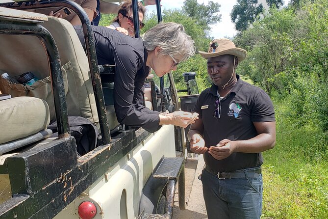 A Game Drive Plus White Rhino Short Walk - Mosi-oa-Tunya: where white rhinos and big game fit on one plan