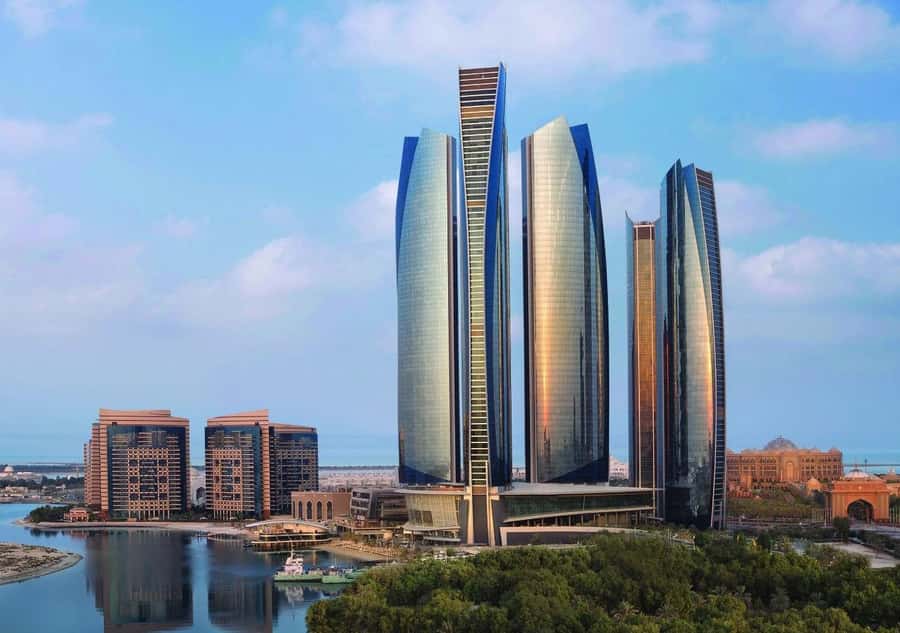 Abu Dhabi: City Tour and Desert Safari Package - Heritage Village, dates market, and the cultural bits that make the city tour feel real