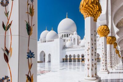 Abu Dhabi city tour & desert safari from Dubai - Getting from Dubai: start time, pacing, and the heat factor