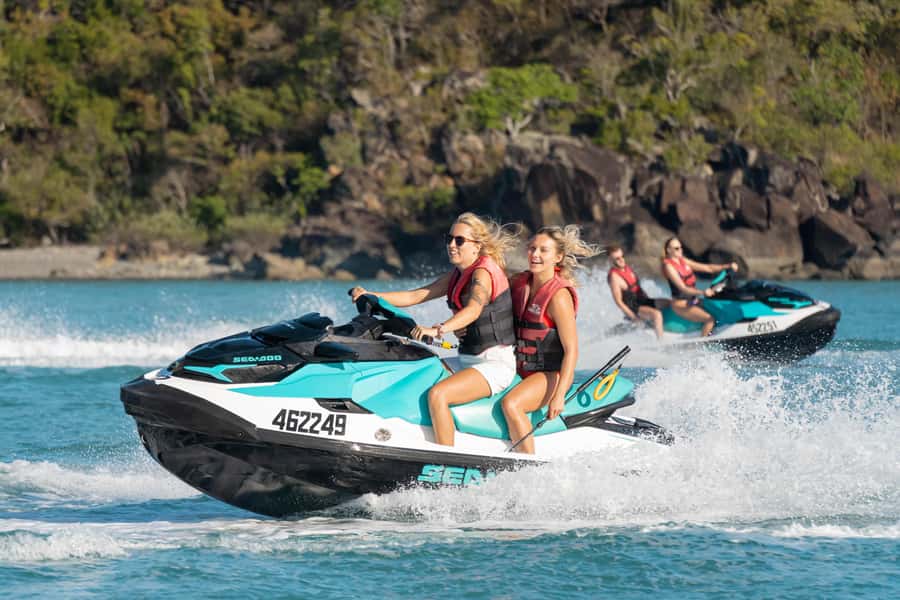 Airlie Beach: Jet Ski Safari Hour of Power and Marine Life - Meet at Rufus & Co. Cafe: Check-In Timing and Safety Prep