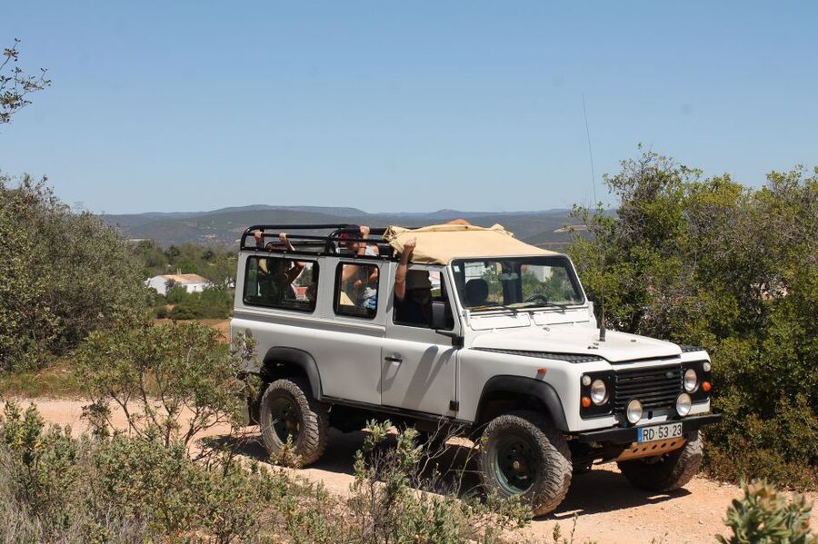 Albufeira: Jeep Safari Half-Day Countryside Tour - Paderne Village Break: Free Time, Crafts, and Local Flavor