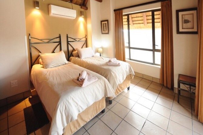 All Inclusive 3 Day Kruger Safari Adventure From Johannesburg - Day 2: Dawn Predator Time, Then Crocodile River Wildlife Along the Water