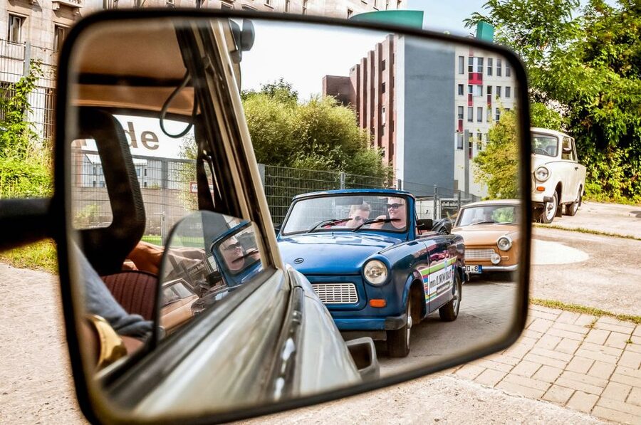Berlin: 75-minute Trabi Safari - How the convoy tour works through Berlin traffic