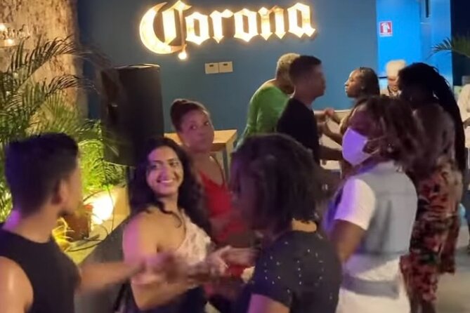 Best Night Out! - salsa lesson & dancing "in the wild" - Casco Viejo Begins at 7:00 pm, Right Where the Night Starts