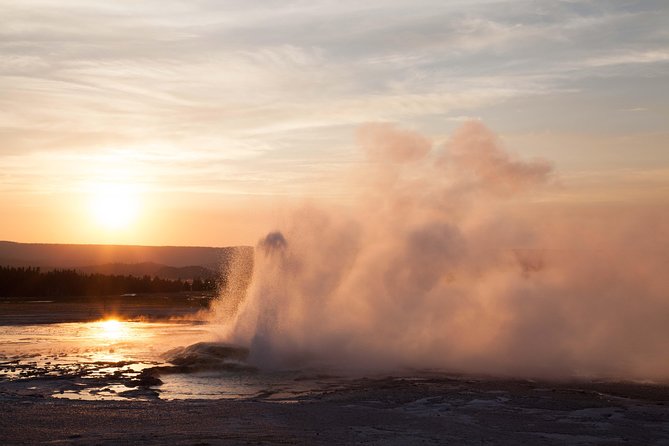 Best of Yellowstone - Guided National Park Safari Tour - Small-Group Comfort: Max 8 Changes How the Day Works