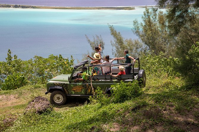 Bora Bora Half Day 4X4 Island Safari Tours - Mont Popoti: the 360° lookout that makes the bumps worth it