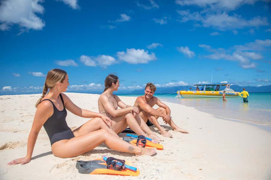 Cape Tribulation Ocean Safari - Great Barrier Reef Adventure - What to pack (and the clothing choices that keep you comfortable)