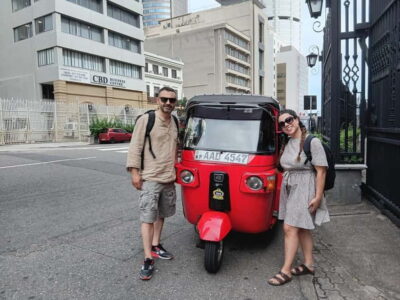 Colombo: Sightseeing Tour by Tuk Tuk Safari - All Inclusive - Colombo Fort and the Dutch-era photo corridor