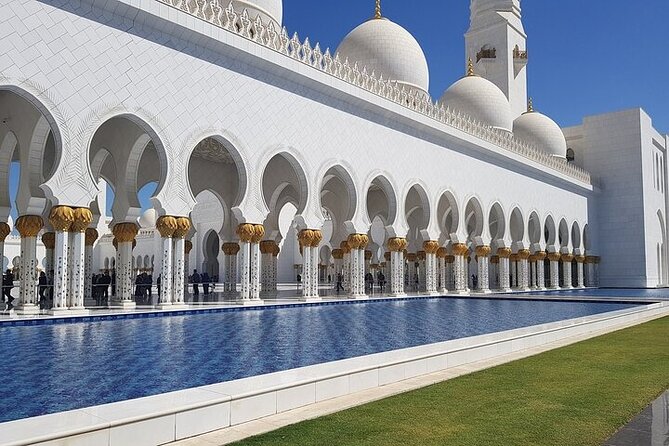 Combo Tour: Grand Mosque Visit & Dubai Desert Safari Experience - Sheikh Zayed Grand Mosque: Scale You Can’t Fake