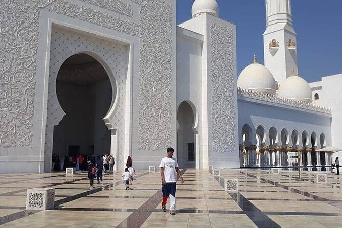 Combo Tour: Grand Mosque Visit & Dubai Desert Safari Experience - Lahbab Camp Evening: Dinner Plus the Crowd-Pleasers