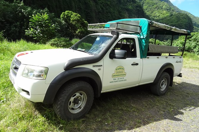 Crossing Over Tahiti Island Safari 4x4 - Papenoo Valley Crater and the East-Coast-to-Interior Route