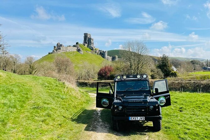 CRUISE SHIP SPECIAL- JEEP SAFARI - PRIVATE GUIDED TOUR (8 Hours) - Lulworth Cove: Jurassic Coast at Human Speed
