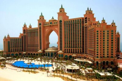 Desert Safari, City Tour & Dhow Cruise in Marina Enjoy In Dubai - Day 1 Dubai City Tour: From Old Dubai to Big Icons