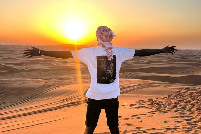 Desert safari Dubai with BBQ Dinner - The dune bashing + sandboarding combo (and how to enjoy it safely)
