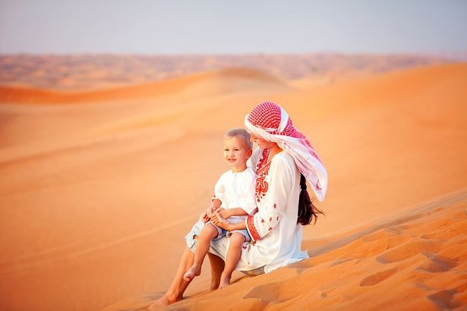 Desert Safari With Bab Al Shams Dinner - Falcon photography and the important note on photo purchases