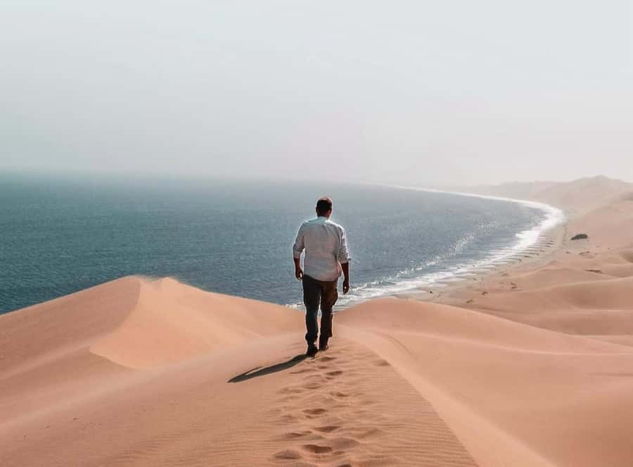 Doha: Inland Sea, Desert Safari, Camel Ride and Sandboarding - Key things that make this desert day work