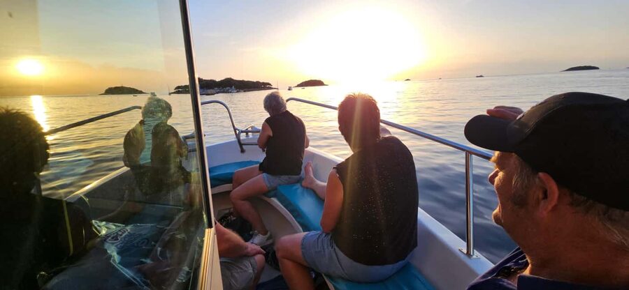 Dolphin Safari Boat Trip from Marina Funtana - Drinks, comfort, and the small perks that make 2.5 hours work