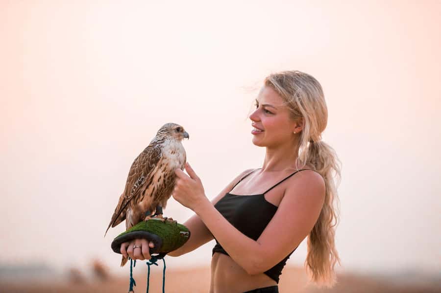 Dubai: Adventure Quad Bike Safari, Camel Ride & Refreshment - Getting from your hotel to the dunes (without stress)