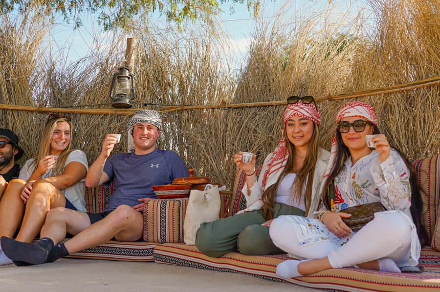 Dubai: Al Marmoom Oasis Safari, Animal Spotting & Breakfast - Morning pickup and the drive to Al Marmoom Oasis