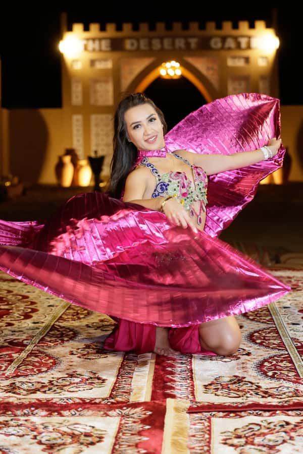 Dubai: Bedouin Camp, Dune Safari, Falcon Show & BBQ Dinner - Henna and Shisha: Two Desert Traditions You Can Try