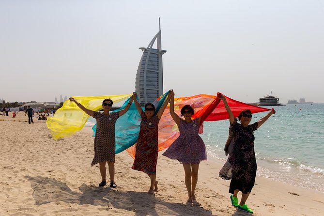 Dubai Combo:City Tour and Premium Desert Safari with all Activities - Desert Safari with Falcon show, 4x4 dune bashing, and sandboarding