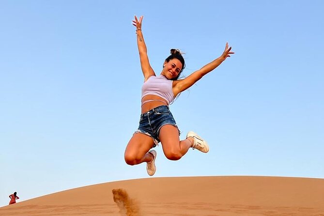 Dubai: Desert Safari 4x4 Dune with Camel Riding and Sandboarding - Dune bashing: the 25–30 minute roller coaster you feel in your stomach
