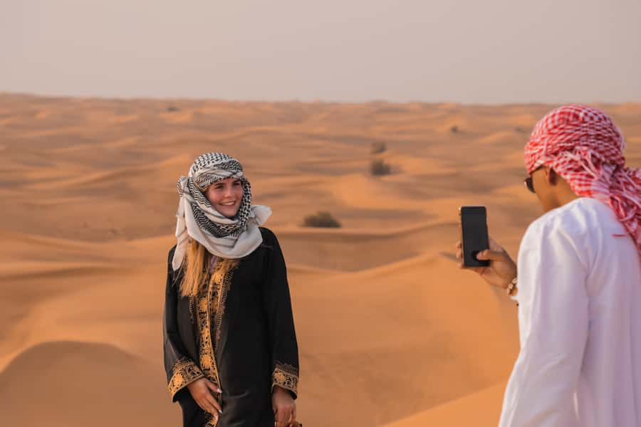 Dubai: Desert Safari with Camp, Dinner, & Optional Overnight - After dark: entertainment, shisha, henna, and stargazing with a telescope