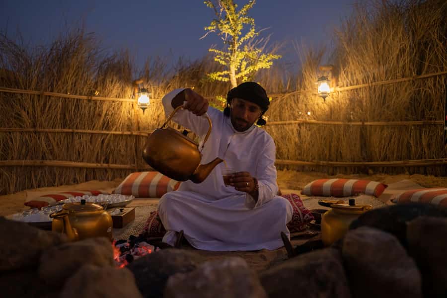 Dubai: Evening Desert Safari with Camel Ride & Stargazing - Timing, What to Wear, and How to Get Better Photos
