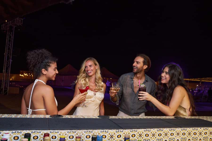 Dubai: Exclusive VIP Desert Safari Dinner with Live Show - Food and drinks: what you’ll actually taste