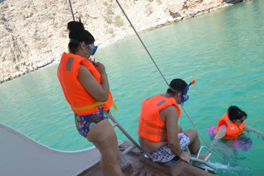 Dubai: Full-Day Sea Safari to Musandam - Swimming, Snorkeling, and Sea-Time: How the Water Breaks Work