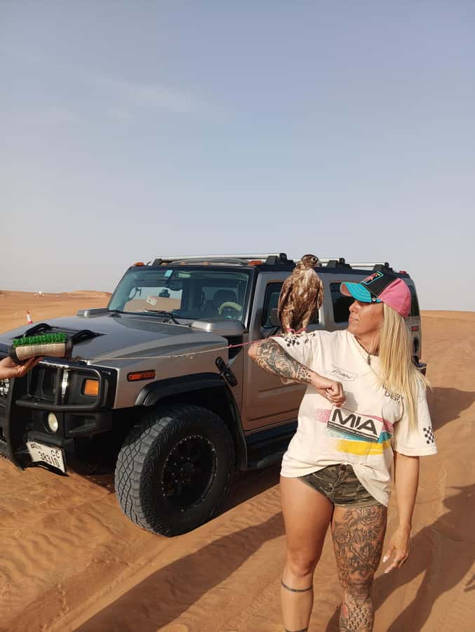 Dubai Hummer Safari Adventure & Traditional Dress Photoshoot - Comfort, privacy, and group size: what you should watch for