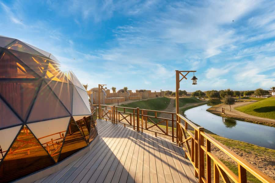 Dubai: Overnight Safari, Dinner, Stargazing & Al Khayma Camp - Sunrise Camel Trek and Arabian Breakfast: The Payoff for Staying Overnight