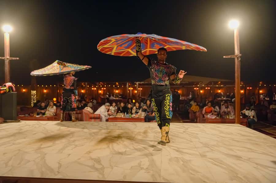 Dubai: Premium Red Dune Safari with Sandboarding & BBQ - Sandboarding, Sunset Photos, and Getting Your Bearings