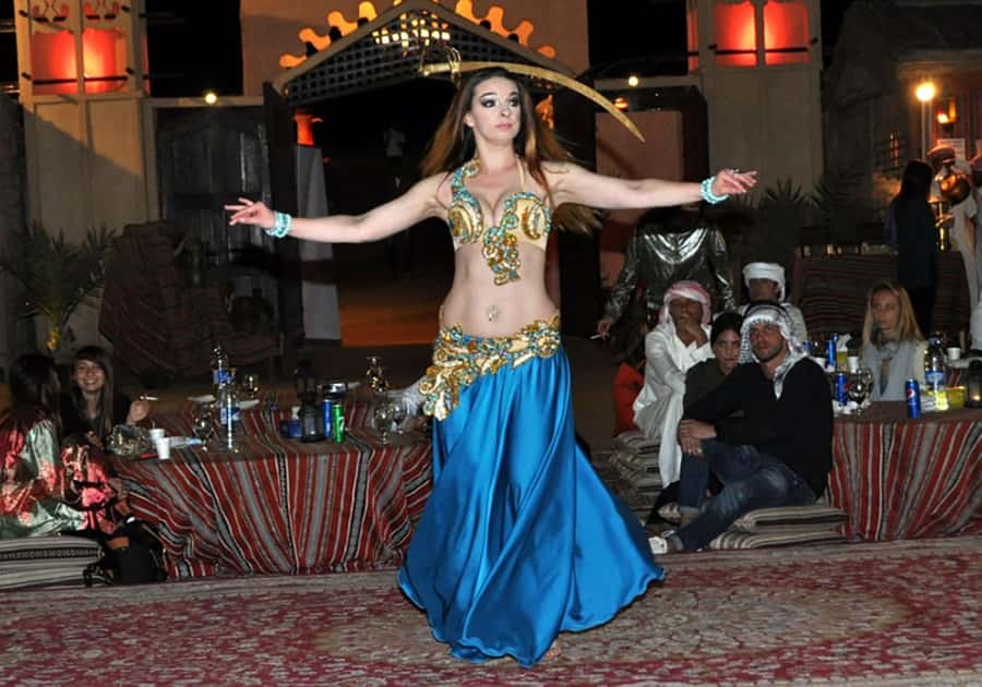 Dubai: Red Dunes Desert Safari with Premium Camp BBQ & Shows - Practical Tips for Comfort: Carsickness, Safety, and Photo Strategy