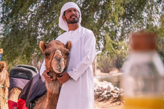 Dubai Red Dunes Safari: Dune Bashing, Camel Ride & Breakfast - Sandboarding: when conditions line up