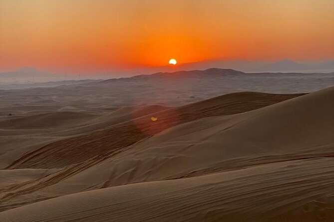 Dubai: Unique SUNRISE 4WD Red Dunes Safari - A 4:30 a.m. wake-up call for real desert light