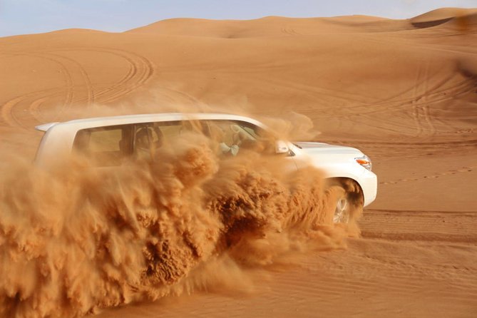 Dubai: Unique SUNSET 4WD Red Dunes Safari - The top-of-dune stop and sunset photos: how to get the shot