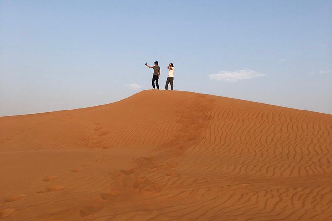 Dubai: Unique SUNSET 4WD Red Dunes Safari - The 4WD dune ride: your 45 minutes of red-dune chaos