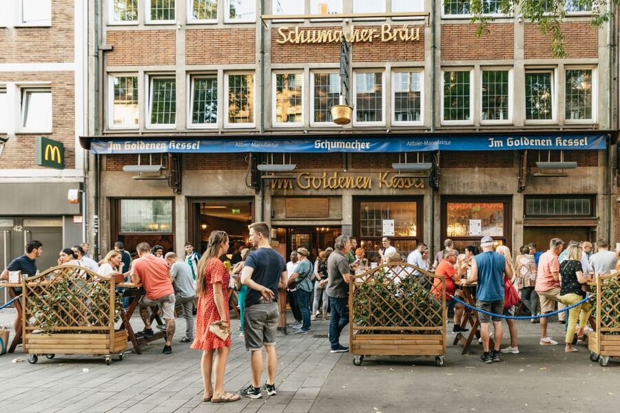 Düsseldorf: Altbier-Safari Beer Walking Tour - What You’ll Learn About Düsseldorf Beer Culture (Small Glasses, Big Local Rules)