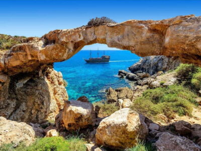 East Coast National Park: Half-Day Caves Jeep Safari - Konnos National Park: caves, natural bridges, and church stops