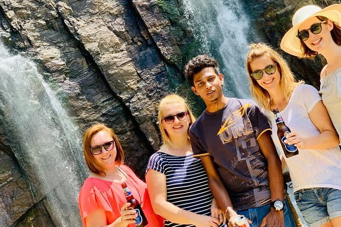 Ella to Mirissa Shuttle & Udawalawe Safari Drive with Breakfast - Drivers and trackers: what to expect from the people in charge