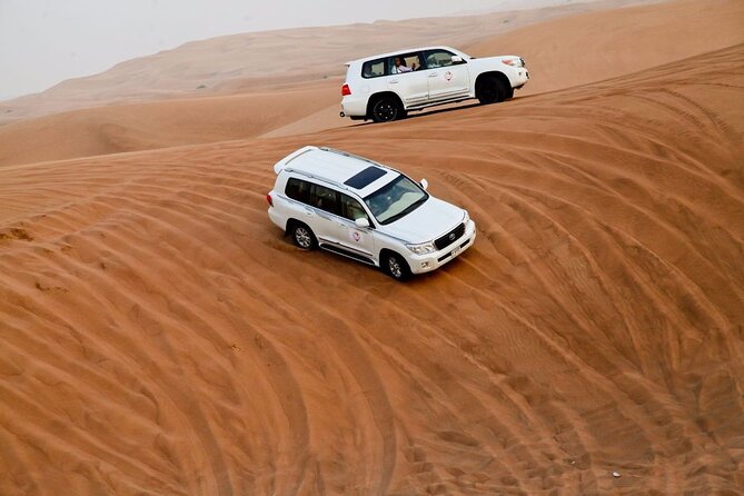 Evening Desert Safari Tour With Live Enterterment And BBQ Dinner - Live Entertainment: The Part That Brings the Desert to Life