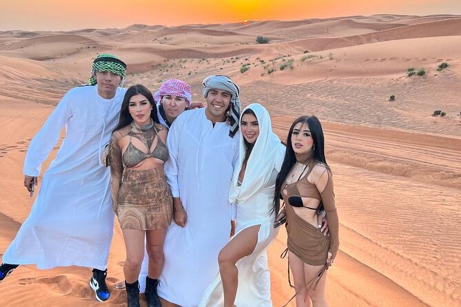 Evening Dubai Safari with BBQ, Dance Shows & Quad Biking optional - The dunes: red dune safari and the dune-bashing rhythm